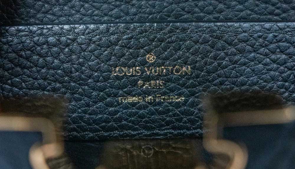 Da Taurillon là chất liệu túi LV đại diện cho phân khúc cao cấp, phù hợp với khách hàng yêu thích phong cách tinh tế và thanh lịch