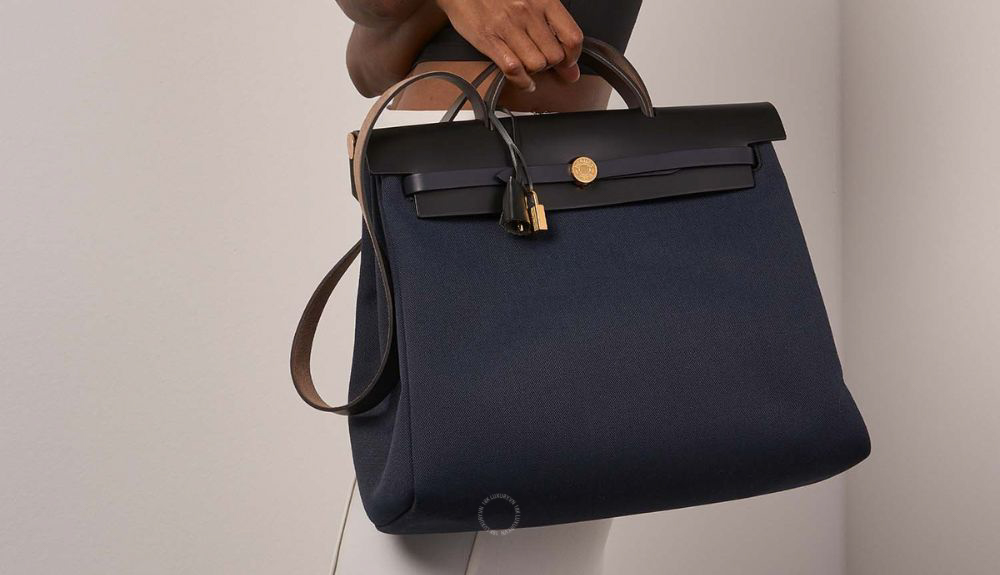 Herbag là một lựa chọn “dễ tiếp cận” mà hãng Hermes mang đến cho người sử dụng