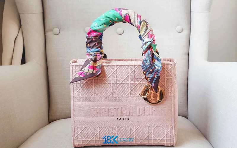 tui xach dior mau hong