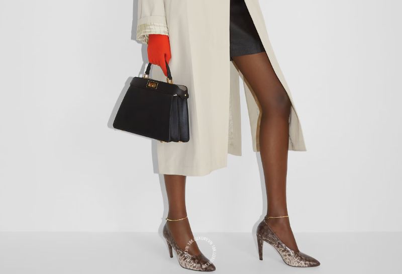 Mẫu túi Fendi Peekaboo ISeeU Small Black Calf Leather