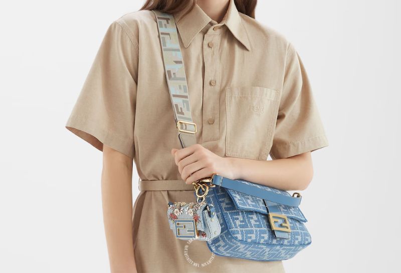 Mẫu túi Fendi Baguette Blue Denim-Effect FF Jacquard
