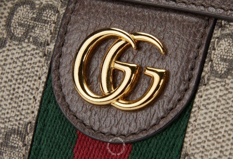 Cách kiểm tra túi Gucci chính hãng qua logo Gucci và font chữ
