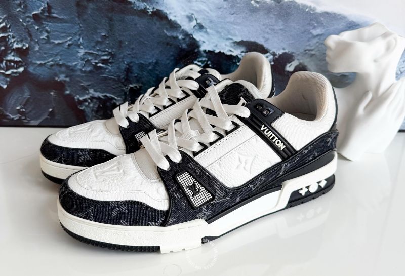 giay sneaker cao cap 18K LUXURY VN là đơn vị chuyên cung cấp dòng sản phẩm thời trang, phụ kiện chính hãng cao cấp