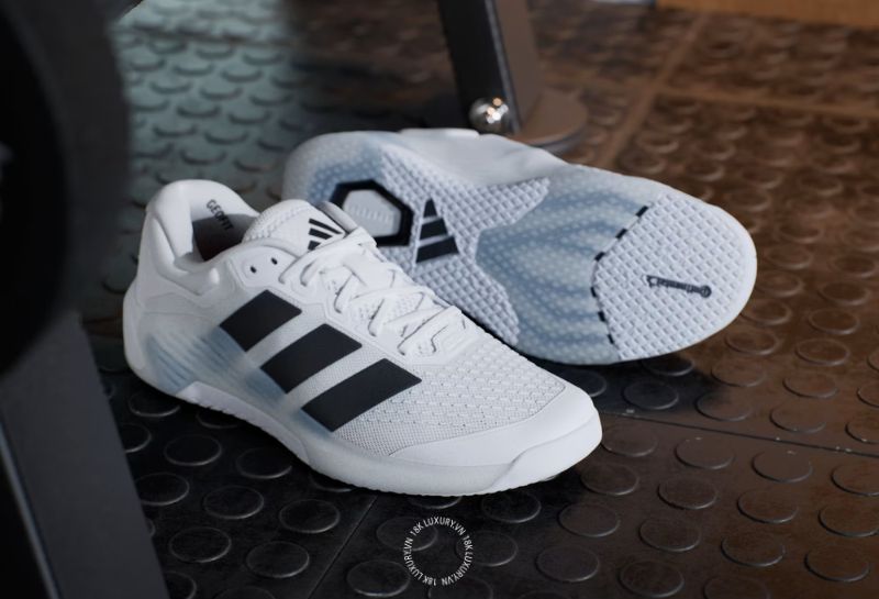 Giày Unisex thường được thiết kế với khả năng ứng dụng linh hoạt