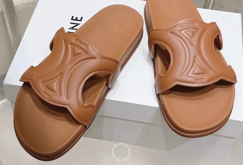 Mẫu dép Celine Triomphe Slide
