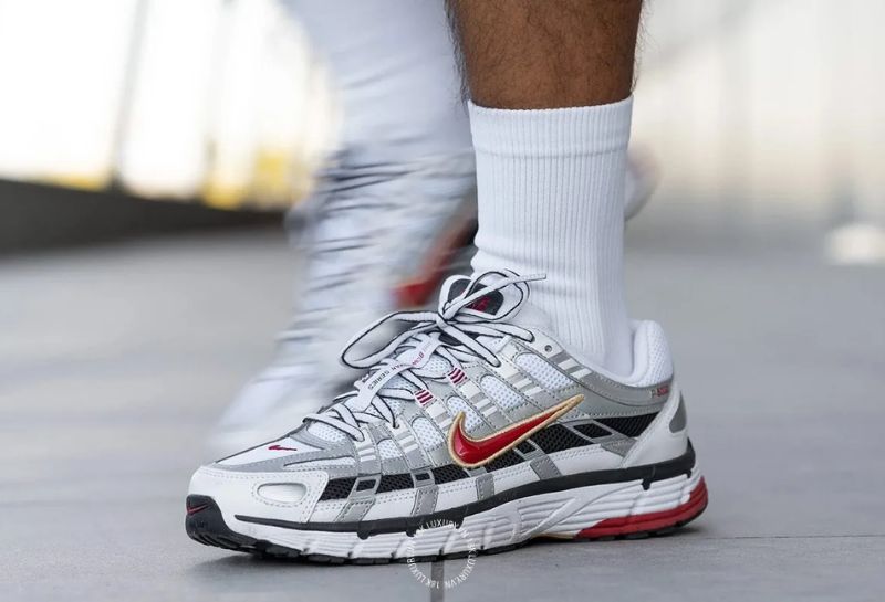 phan loai giay sneaker Với người có vóc dáng cao, các mẫu cổ lửng, cổ cao hoặc đế dày sẽ dễ tạo sự cân xứng cho tổng thể
