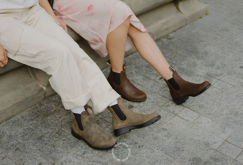 Người cao và sở hữu đôi chân dài có thể linh hoạt lựa chọn nhiều kiểu boot cổ thấp