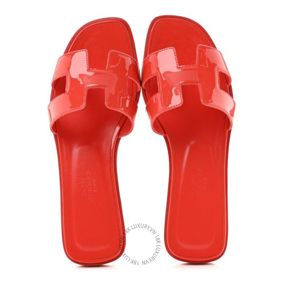 Dép quai ngang Hermes Patent Oran Sandals Rose Jaipur FGH099