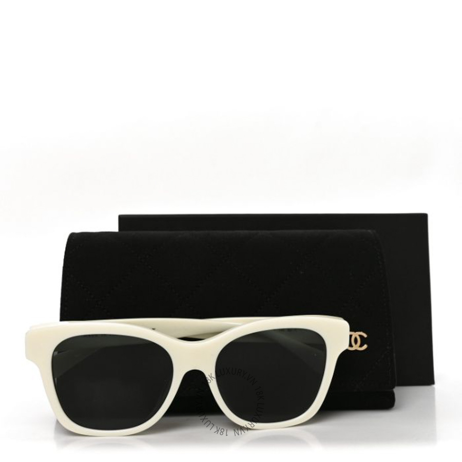 Kính Chanel Acetate Polarized Pearl CC Square Sunglasses 5482-H-A White KCN012 14 Kính Chanel Acetate Polarized Pearl CC Square Sunglasses 5482-H-A White KCN012