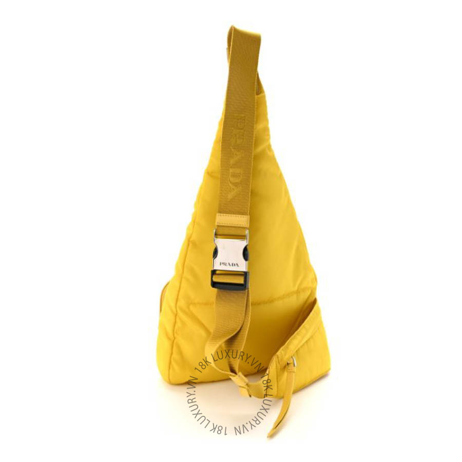 Túi bao tử Prada Re-Nylon Vitello Metal Triangle Logo Sling Backpack Giallo FPTP415