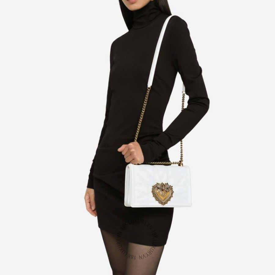 Túi đeo chéo Dolce Gabbana Medium Devotion bag in quilted nappa leather BB7158AW43780002 26 Túi đeo chéo Dolce Gabbana Medium Devotion bag in quilted nappa leather BB7158AW43780002