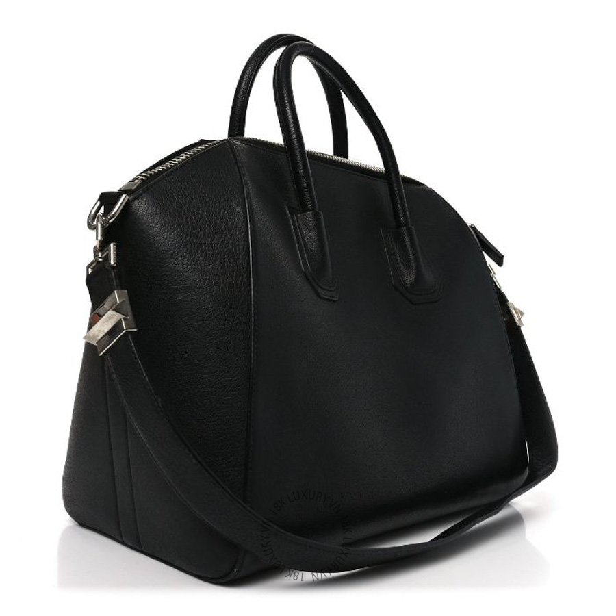 Túi xách đeo chéo Givenchy Sugar Goatskin Medium Antigona Black TGV007
