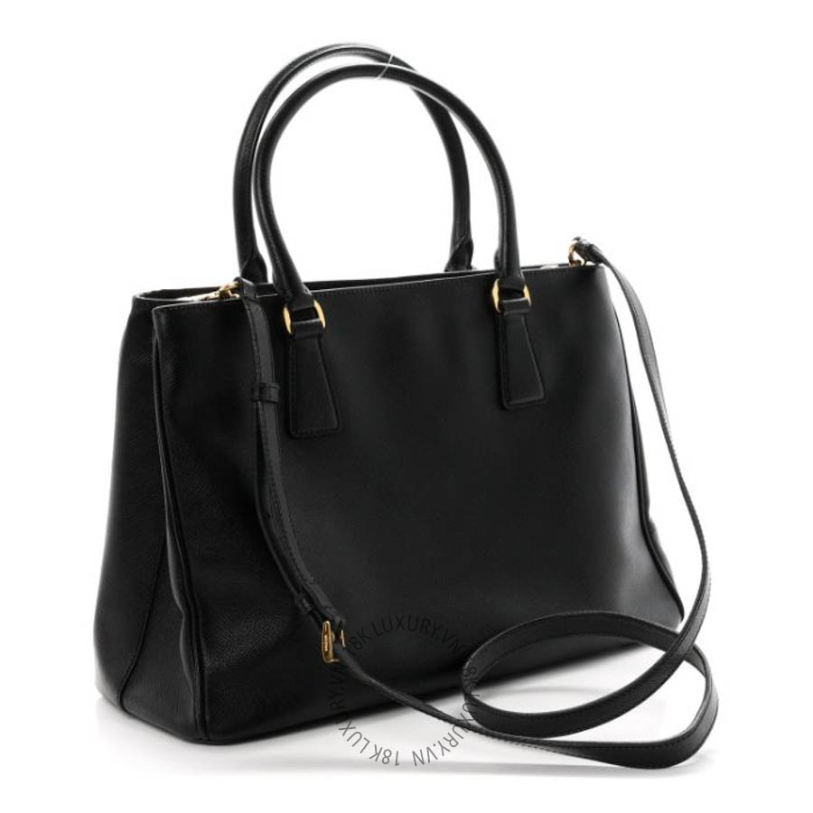 Túi xách đeo chéo Prada Saffiano Lux Medium Tote Black FPTP367