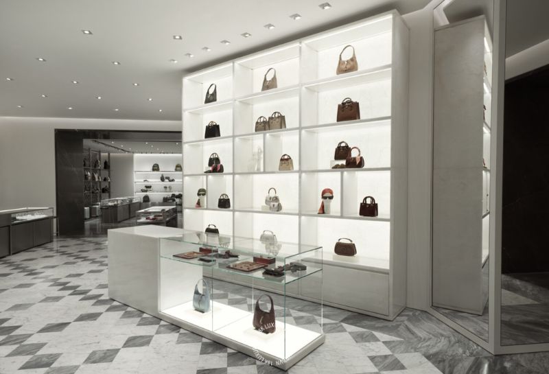 Cửa hàng Gucci tại TP.HCM cung cấp nhiều dòng sản phẩm phù hợp dành cho cả nam và nữ