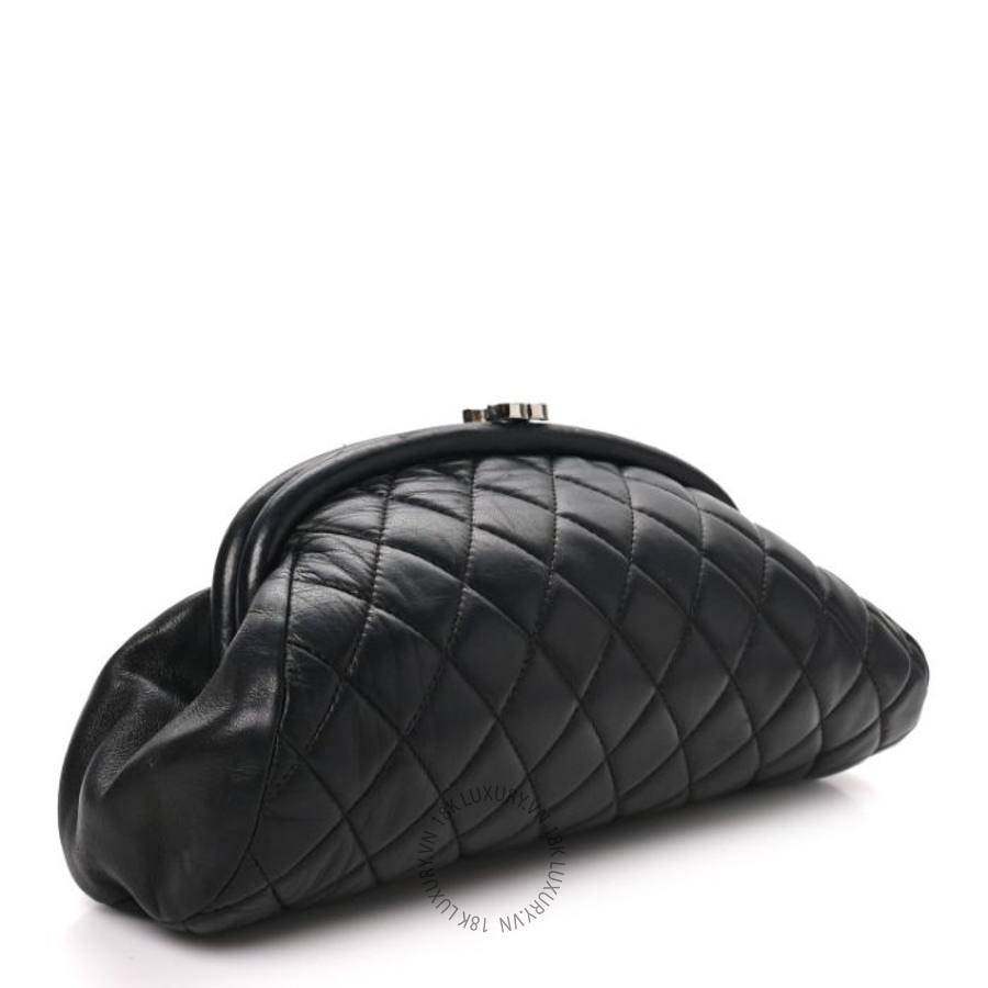 Túi cầm tay Chanel Lambskin Quilted Timeless Clutch Black FPTC876