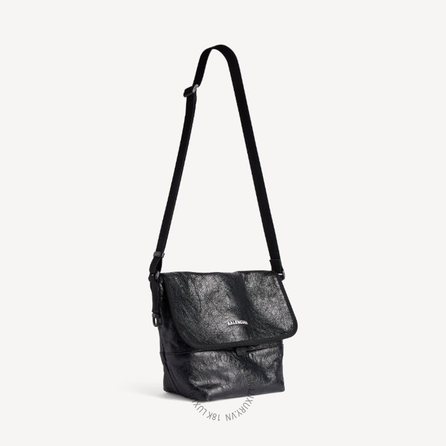 Túi Đeo Chéo Balenciaga Men's Explorer Messenger Bag Small in Black 6202592AAMS1000 BCA028