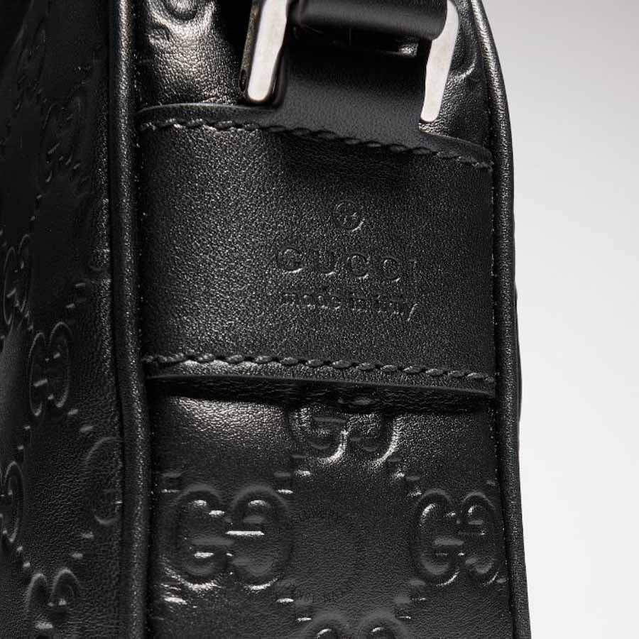 Túi Đeo Chéo Gucci GG Emblem small crossbody bag 850242 AAFOM 1053 GFD452 17 Túi Đeo Chéo Gucci GG Emblem small crossbody bag 850242 AAFOM 1053 GFD452