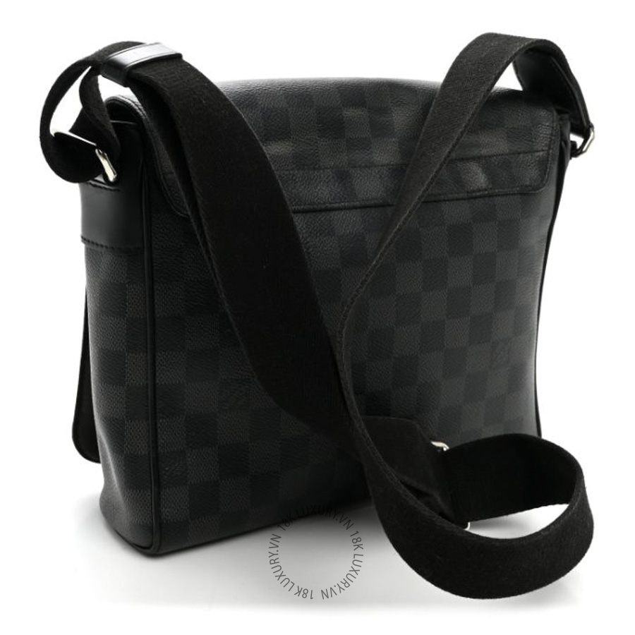 Túi Đeo Chéo Louis Vuitton Damier Graphite District PM MNGR542