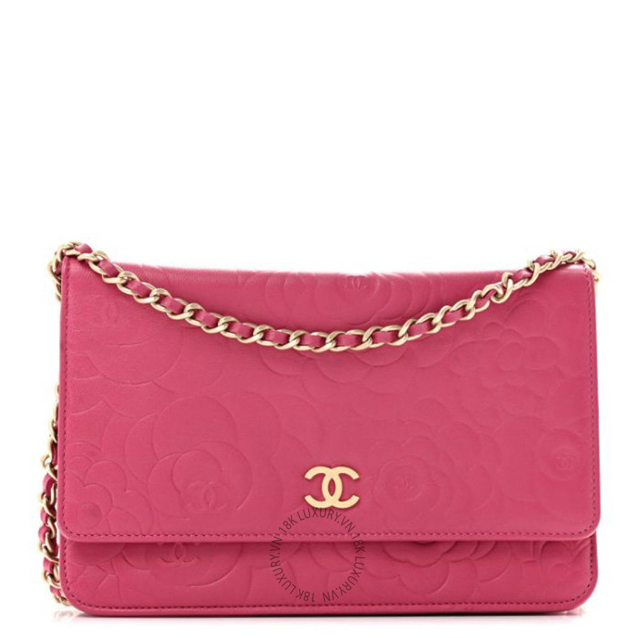 Túi đeo chéo mini Chanel Lambskin Camellia Embossed Wallet on Chain WOC Fuchsia FPTC430