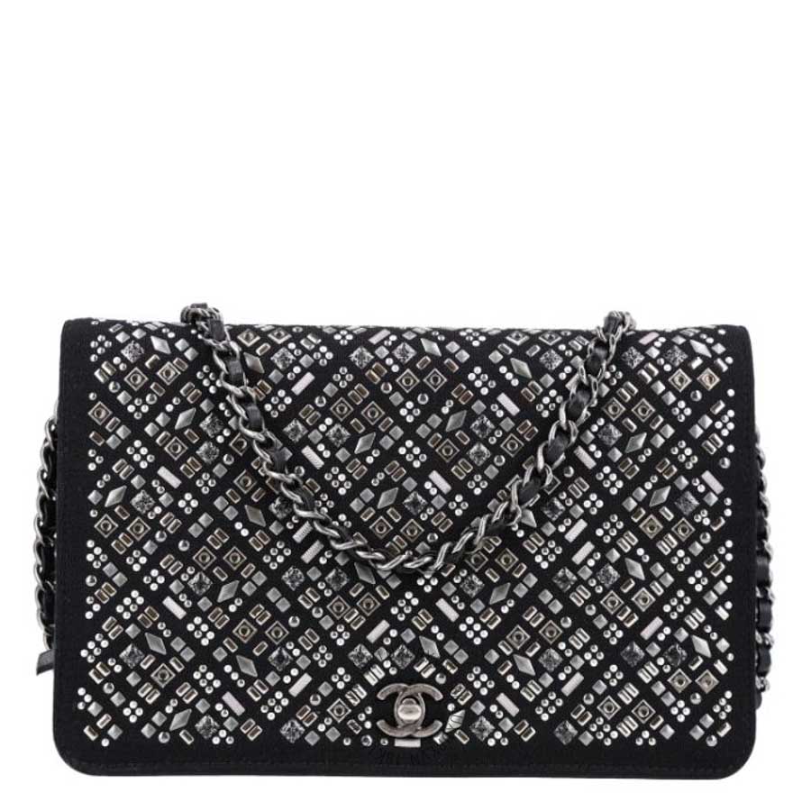 Túi Đeo Chéo Mini Chanel Lambskin Embellished Quilted Wallet On Chain WOC Black CVB555