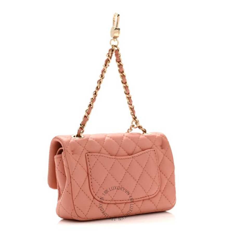 Túi mini Chanel Lambskin Quilted Mini Flap Bag Charm With Hook Coral FPTC253