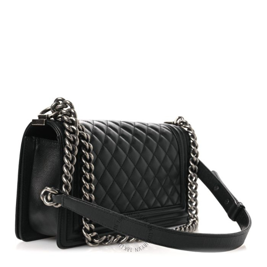 Túi Xách Đeo Chéo Chanel Caviar Quilted Medium Boy Flap Black CVB033
