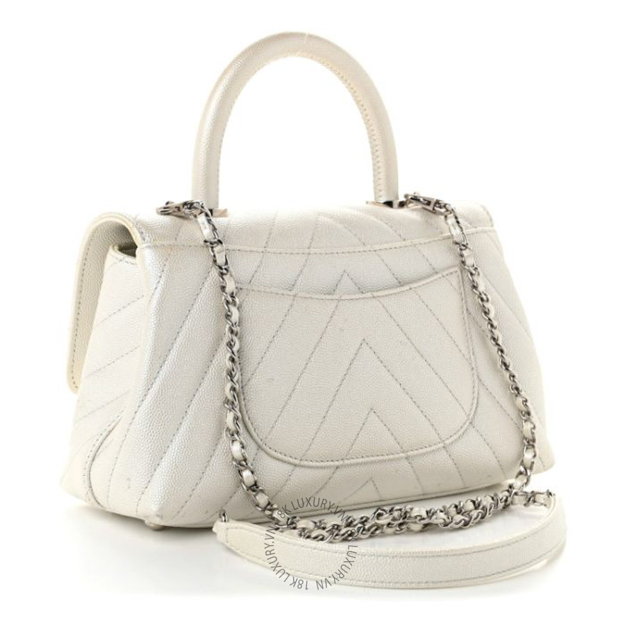 Túi xách đeo chéo Chanel Iridescent Caviar Chevron Quilted Mini Coco Handle Flap White FPTC100