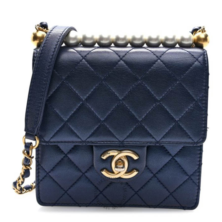 Túi xách đeo chéo Chanel Iridescent Lambskin Quilted Chic Pearls Flap Navy Blue FPTC105