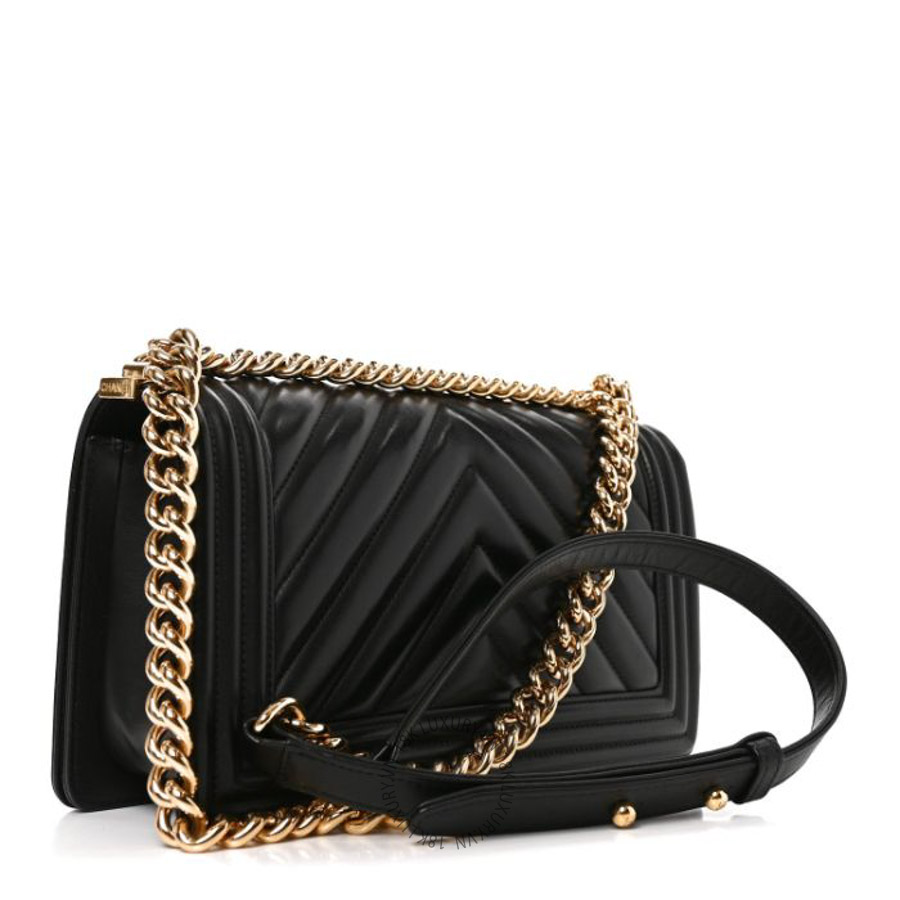 Túi Xách Đeo Chéo Chanel Lambskin Chevron Quilted Medium Boy Flap Black CVB016