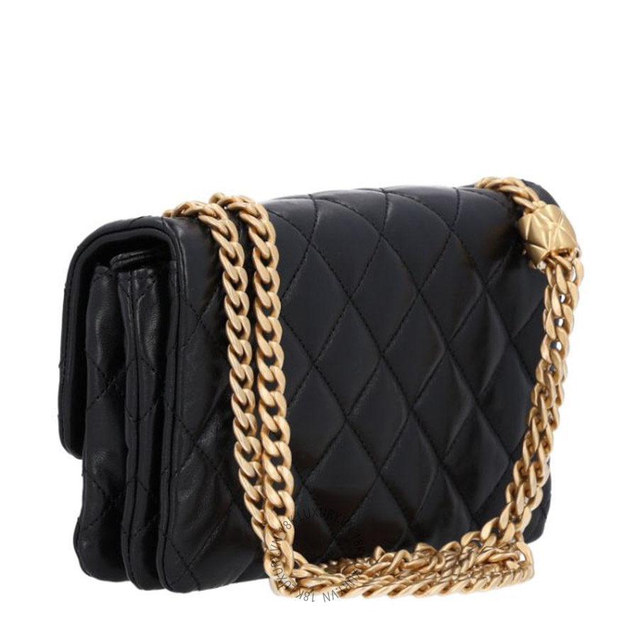 Túi xách đeo chéo Chanel Lambskin Quilted Small Pillow Crush Flap Black FPTC298