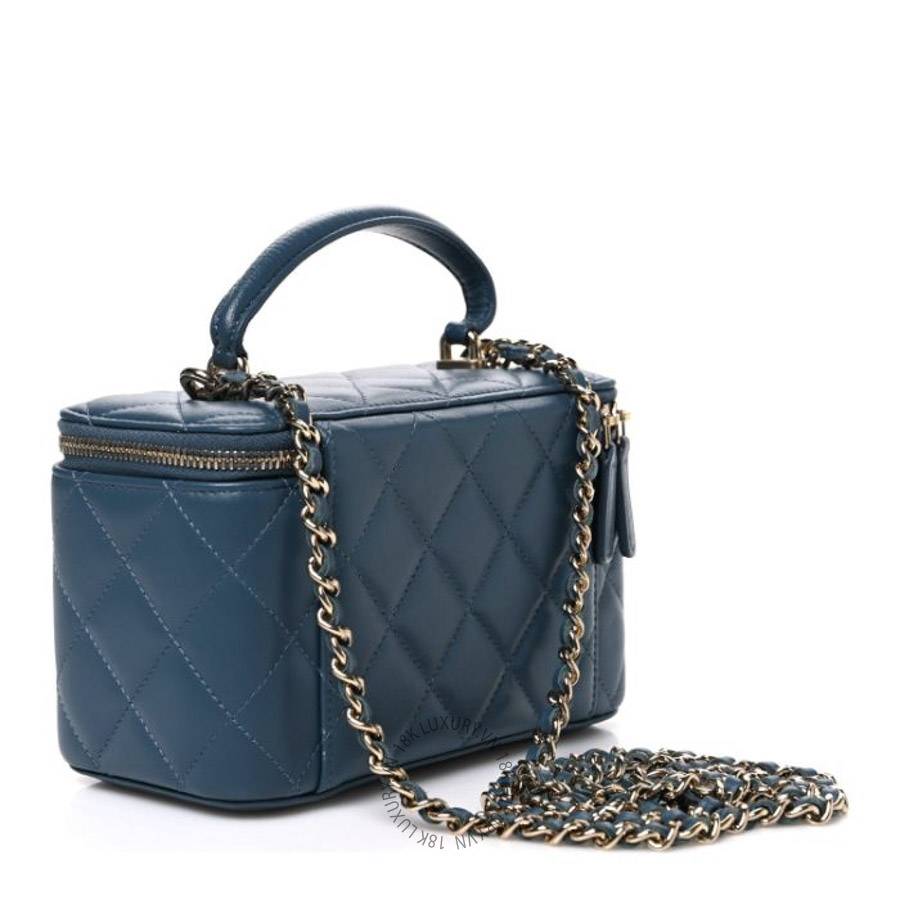 Túi xách đeo chéo Chanel Lambskin Quilted Small Top Handle Vanity Case With Chain Blue FPTC136