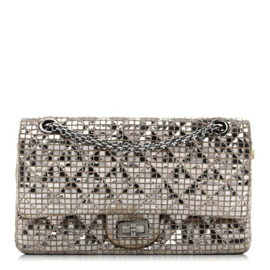 Túi Xách Đeo Chéo Chanel Mirror 2.55 Reissue 225 Flap Silver CVB701