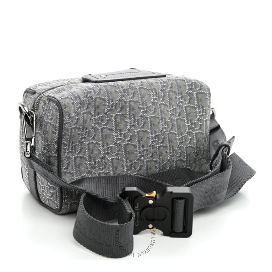 Túi xách đeo chéo Christian Dior Oblique Jacquard Lingot 22 Bag Silver FPTD251