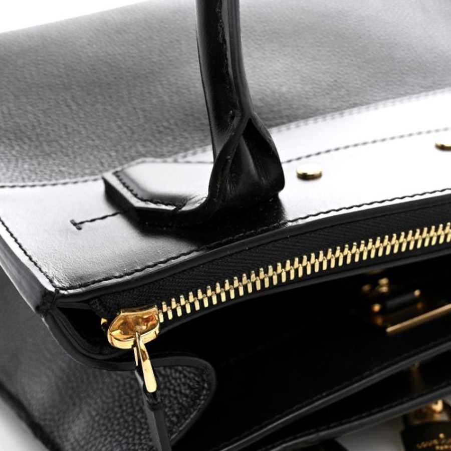 Túi Xách Đeo Chéo Louis Vuitton Calfskin City Steamer Mini Black NSBD847 28 Túi Xách Đeo Chéo Louis Vuitton Calfskin City Steamer Mini Black NSBD847