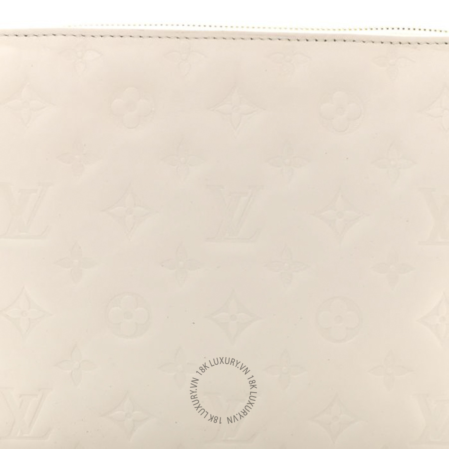 Túi Xách Đeo Chéo Louis Vuitton Lambskin Embossed Monogram Coussin PM Beige Cream NSBD175 18 Túi Xách Đeo Chéo Louis Vuitton Lambskin Embossed Monogram Coussin PM Beige Cream NSBD175
