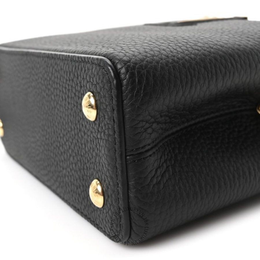 Túi Xách Đeo Chéo Louis Vuitton Taurillon Mini Capucines Black MNGR358 22 Túi Xách Đeo Chéo Louis Vuitton Taurillon Mini Capucines Black MNGR358