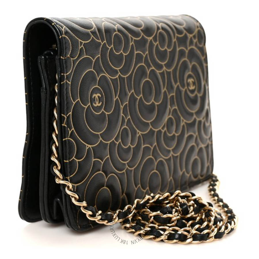 Túi Xách Đeo Chéo Mini Chanel Lambskin Camellia Embossed Wallet On Chain WOC Black Gold CVB1050