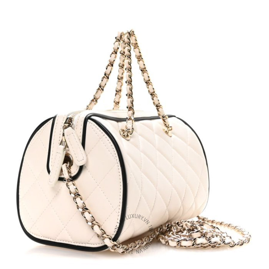 Túi Xách Đeo Chéo Mini Chanel Lambskin Quilted Resin CC Mini Bowling Clutch With Chain White Black CVB910
