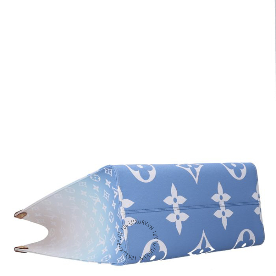 Túi Xách Louis Vuitton Monogram Giant By The Pool Onthego GM Blue MNGR095 16 Túi Xách Louis Vuitton Monogram Giant By The Pool Onthego GM Blue MNGR095