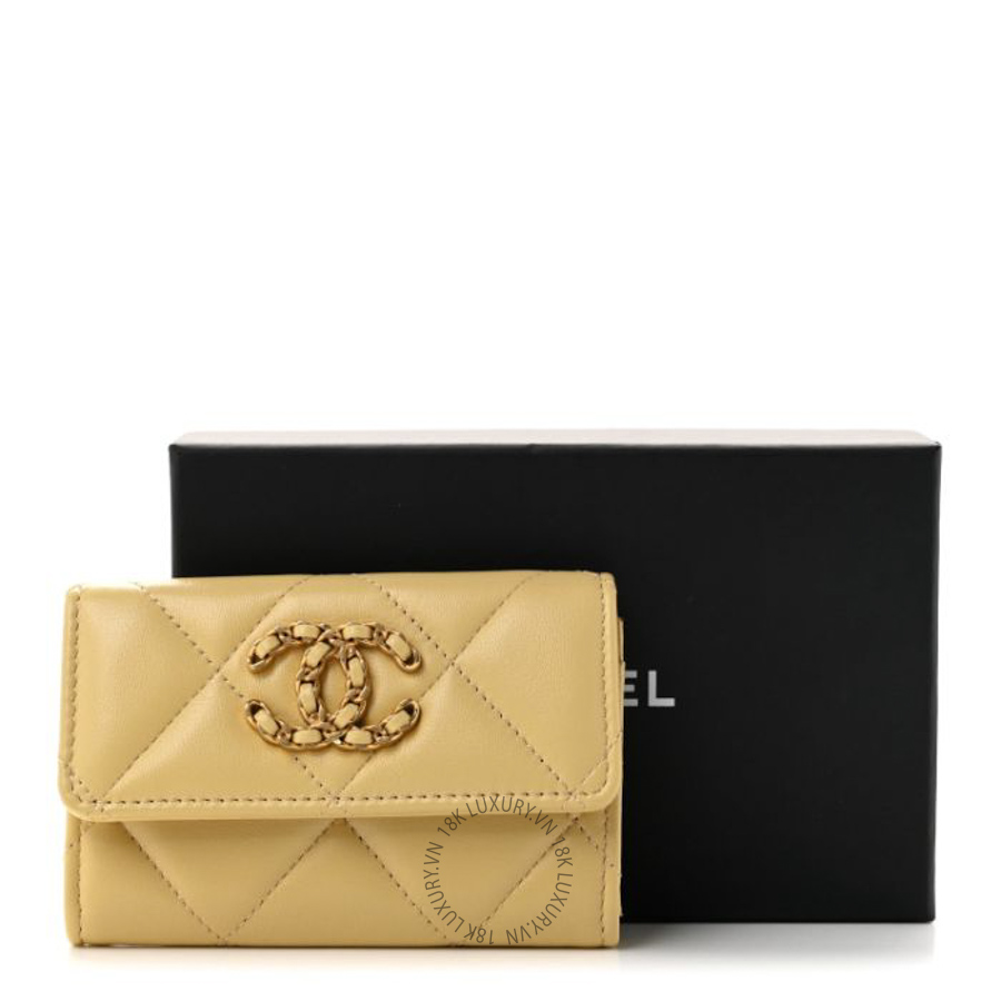 Ví ngắn Chanel Lambskin Quilted Chanel 19 Flap Card Holder Yellow CNV150 11 Ví ngắn Chanel Lambskin Quilted Chanel 19 Flap Card Holder Yellow CNV150