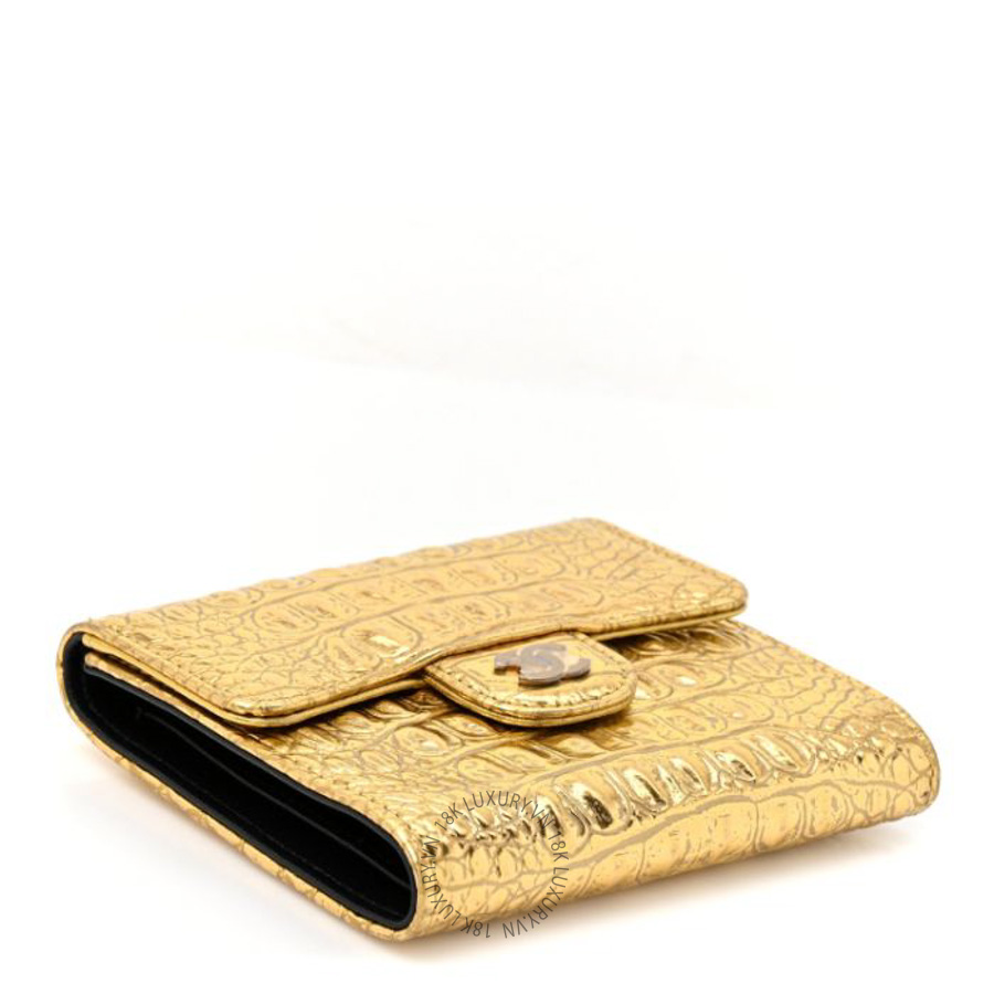 Ví ngắn Chanel Metallic Calfskin Crocodile Embossed Cocodile Compact Flap Wallet Gold CNV271 10 Ví ngắn Chanel Metallic Calfskin Crocodile Embossed Cocodile Compact Flap Wallet Gold CNV271