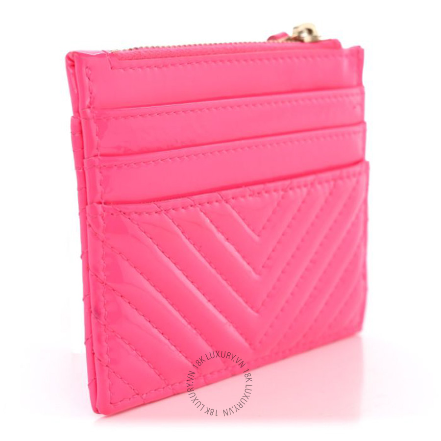 Ví ngắn Chanel Patent Chevron Quilted Boy Zip Card Holder Neon Pink CNV007