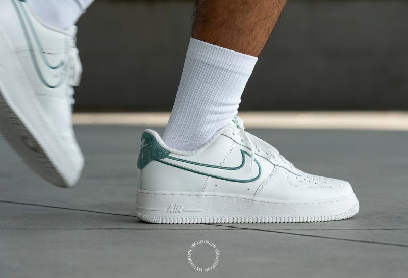 Nike Air Force 1 không phải dòng giày cần tăng size, bởi thiết kế vốn đã có không gian khá thoáng ở phía trước bàn chân