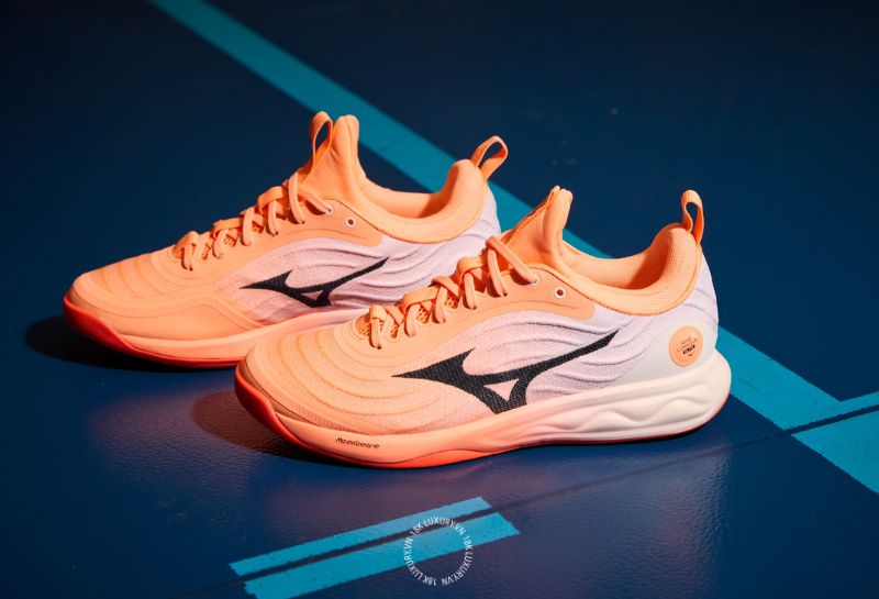 Giày Mizuno cầu lông, bóng chuyền và quần vợt