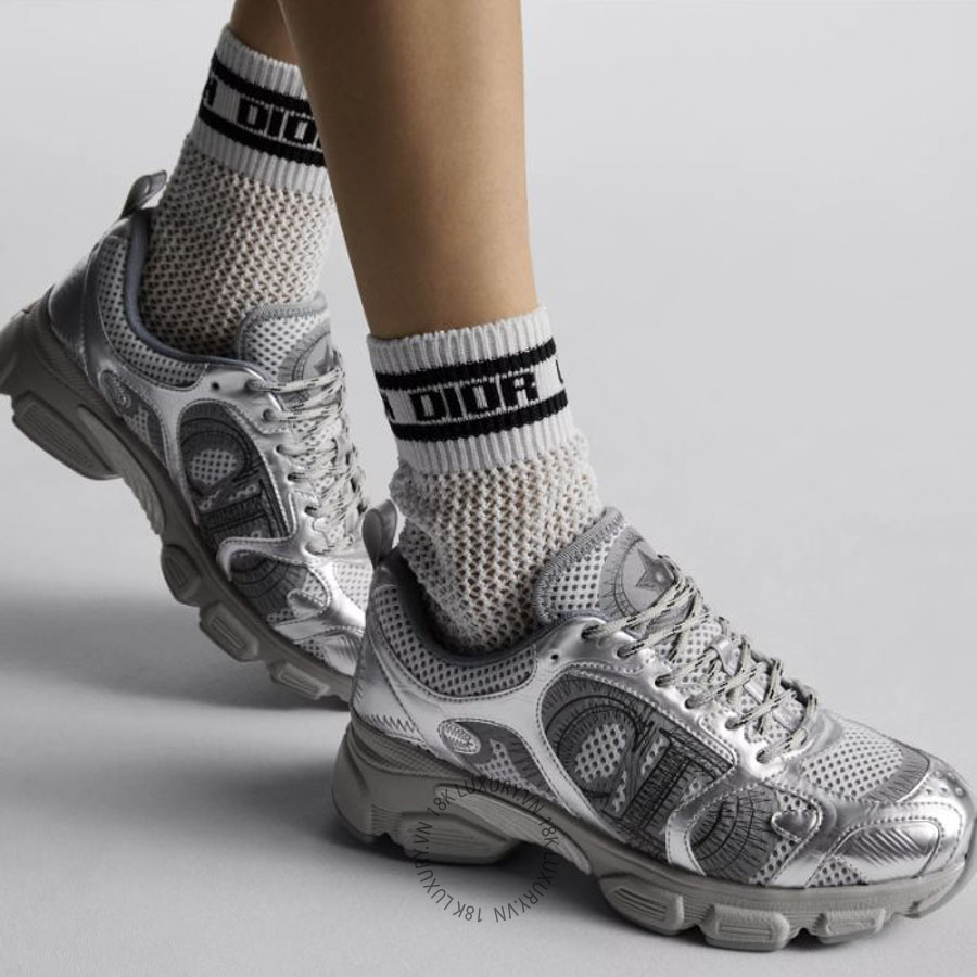 Giày Sneaker Dior Chrono Gray Mesh with Silver-Tone Laminated Leather-Effect Panels KCK414TRL_S59K WWHG053