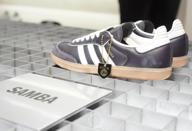 Nếu bạn đang tìm kiếm địa chỉ mua sản phẩm Adidas chính hãng với mẫu mã đa dạng và có mức giá phù hợp, 18K LUXURY VN sẽ là một gợi ý đáng tham khảo
