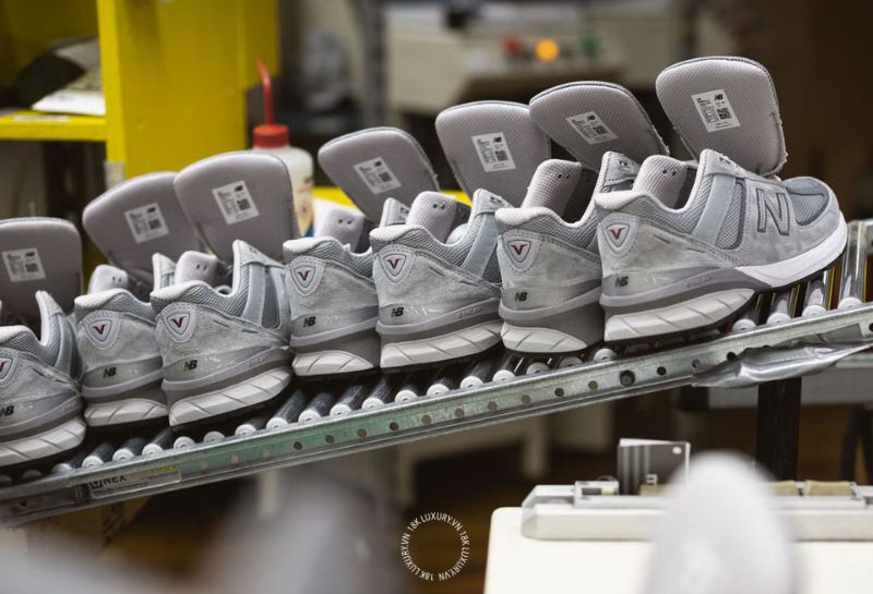 Tùy từng dòng sản phẩm, New Balance sẽ áp dụng hệ thống sản xuất và chuỗi cung ứng khác nhau