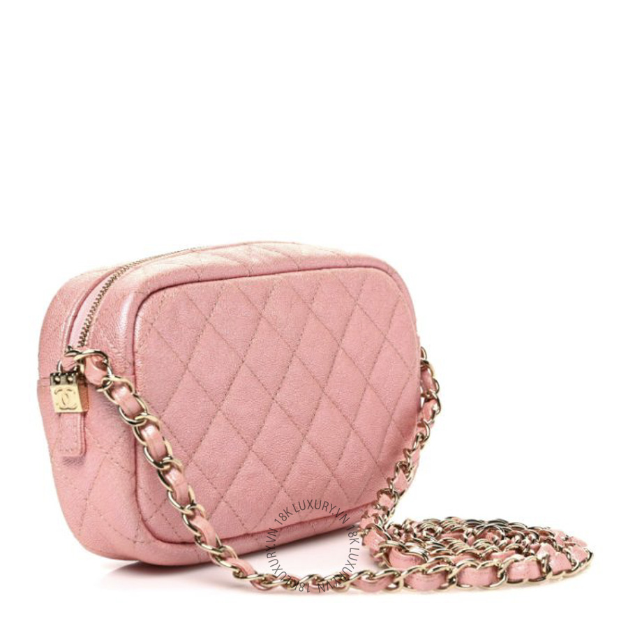 Túi Đeo Chéo Chanel Iridescent Caviar Quilted Small Timeless Camera Case Pink CDBC1062
