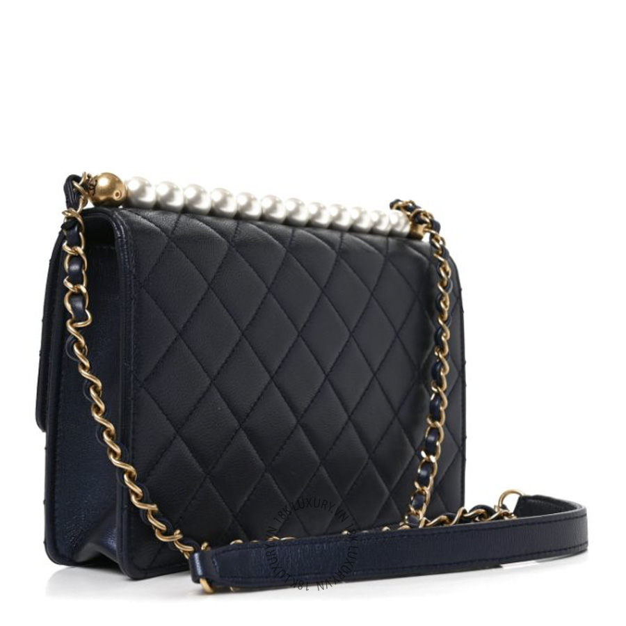 Túi Đeo Chéo Chanel Iridescent Lambskin Quilted Small Chic Pearls Flap Navy Blue CDBC278
