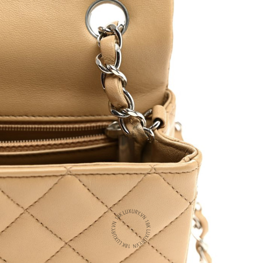 Túi Đeo Chéo Chanel Lambskin Quilted Mini Rectangular Flap Beige CDBC775 29 Túi Đeo Chéo Chanel Lambskin Quilted Mini Rectangular Flap Beige CDBC775